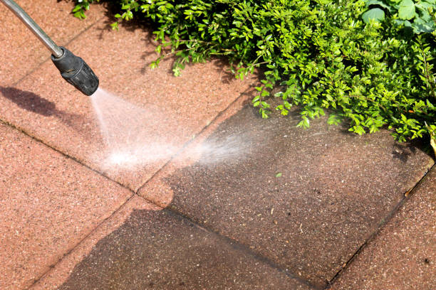 Best Deck Pressure Washing  in Como, WI